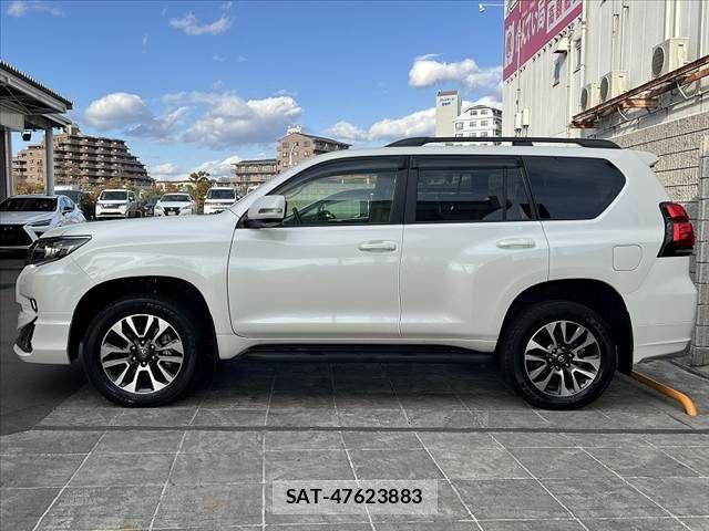 Toyota LAND CRUISER PRADO 2023-01 3066155-10