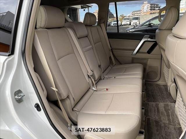 Toyota LAND CRUISER PRADO 2023-01 3066155-17
