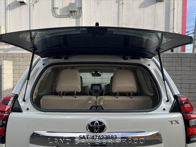 Toyota LAND CRUISER PRADO 2023-01 3066155-23