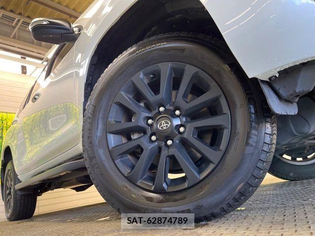 Toyota LAND CRUISER PRADO 2023-06 3066172-12