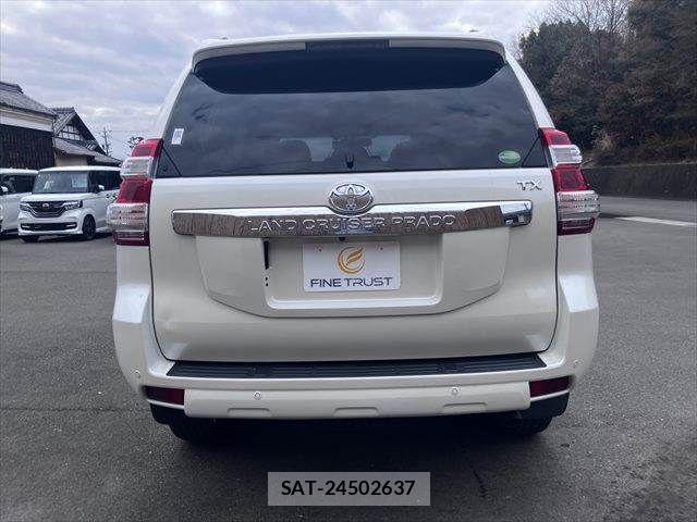 Toyota LAND CRUISER PRADO 2015-11 3673722-17