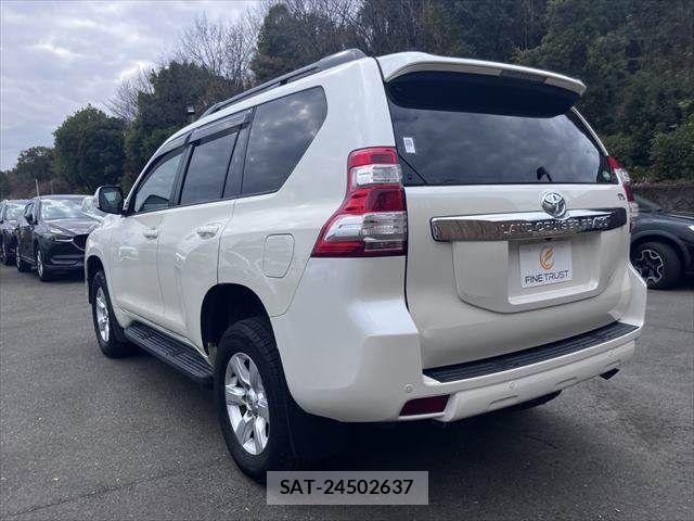 Toyota LAND CRUISER PRADO 2015-11 3673722-18