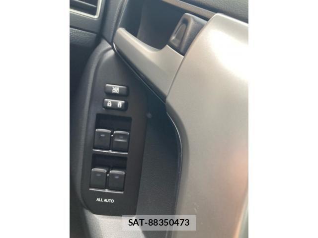 Toyota LAND CRUISER PRADO 2023-04 3673559-21