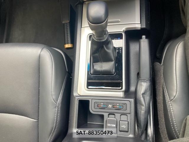 Toyota LAND CRUISER PRADO 2023-04 3673559-25