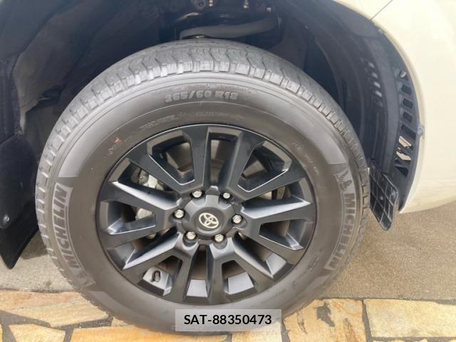 Toyota LAND CRUISER PRADO 2023-04 3673559-7