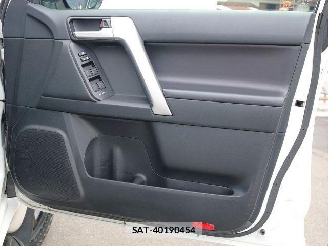 Toyota LAND CRUISER PRADO 2021-01 3770861-13