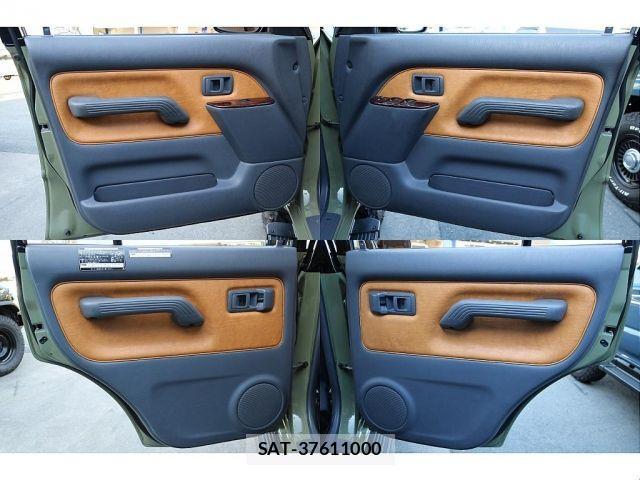 Toyota LAND CRUISER PRADO 1999-01 4639443-17