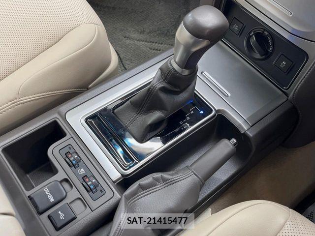 Toyota LAND CRUISER PRADO 2023-05 4639431-6