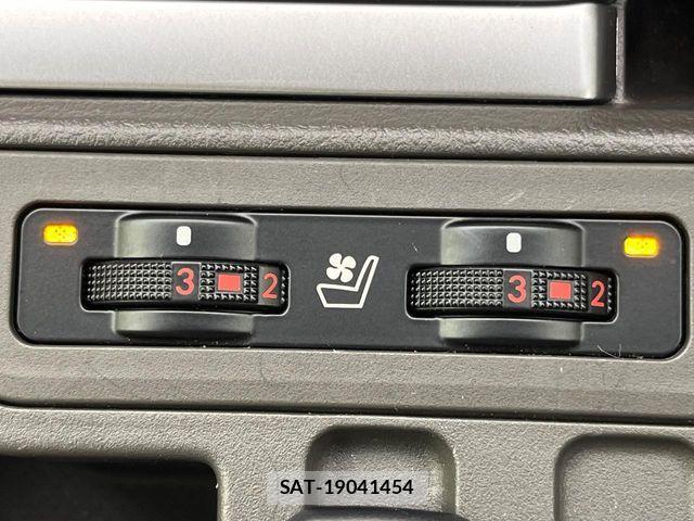 Toyota LAND CRUISER PRADO 2023-03 4962485-5