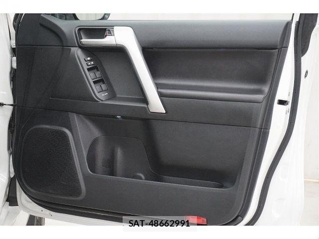 Toyota LAND CRUISER PRADO 2023-01 5870354-11