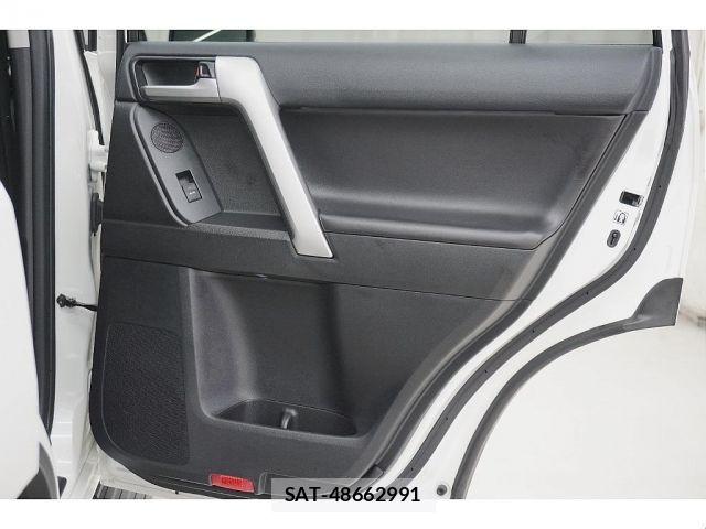 Toyota LAND CRUISER PRADO 2023-01 5870354-12