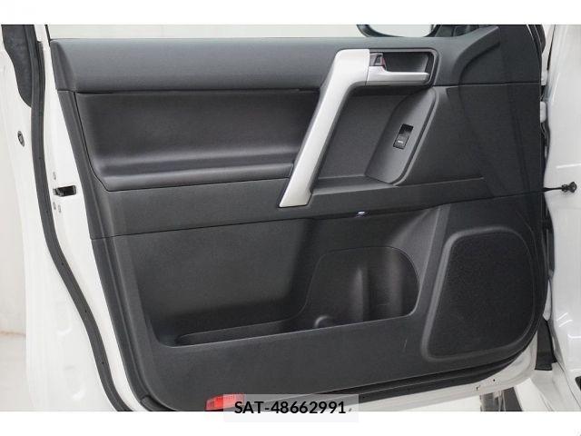 Toyota LAND CRUISER PRADO 2023-01 5870354-13