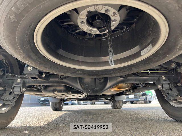 Toyota LAND CRUISER PRADO 2023-04 5870406-18