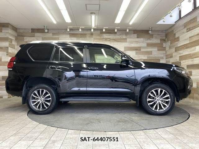 Toyota LAND CRUISER PRADO 2017-11 5870479-16