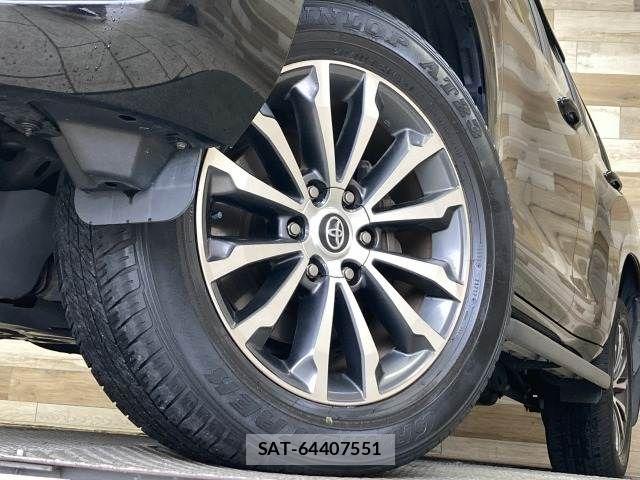 Toyota LAND CRUISER PRADO 2017-11 5870479-18