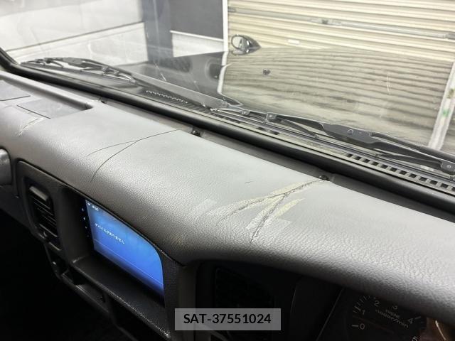 Toyota LAND CRUISER PRADO 1995-05 5870535-27
