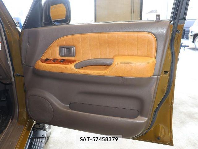 Toyota LAND CRUISER PRADO 2002-01 5870463-17