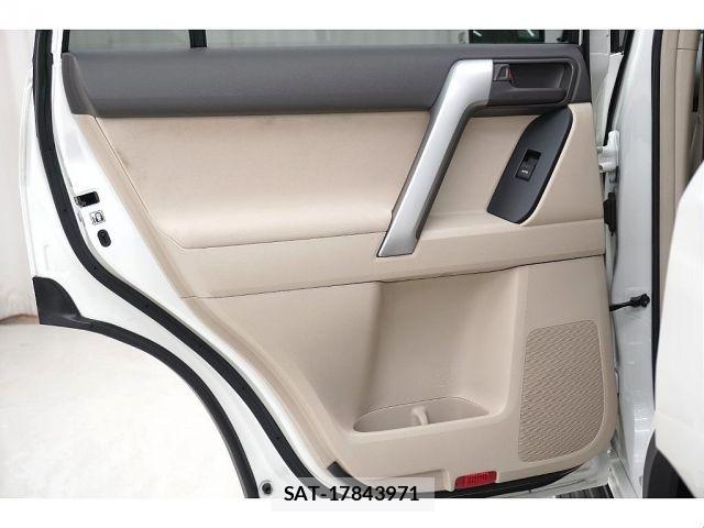 Toyota LAND CRUISER PRADO 2017-01 6216158-16