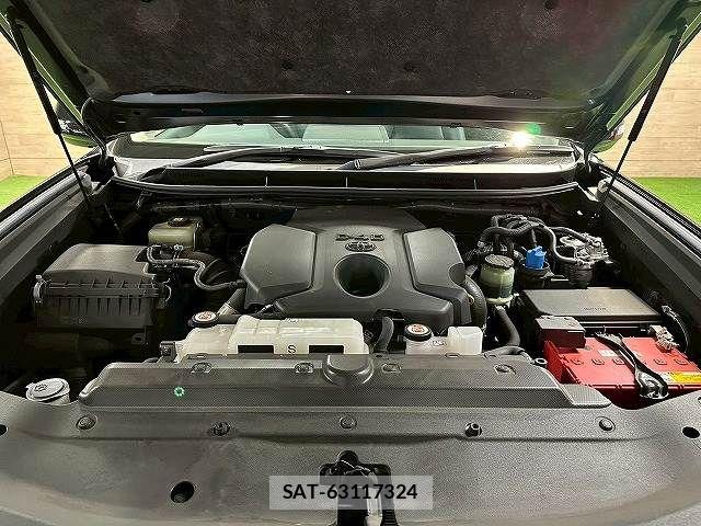 Toyota LAND CRUISER PRADO 2021-04 6216145-12
