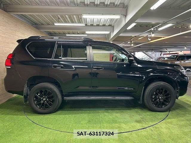 Toyota LAND CRUISER PRADO 2021-04 6216145-17