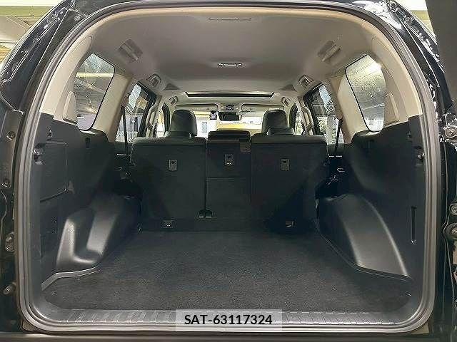 Toyota LAND CRUISER PRADO 2021-04 6216145-19
