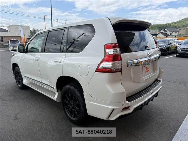 Toyota LAND CRUISER PRADO 2015-06 6641786-11