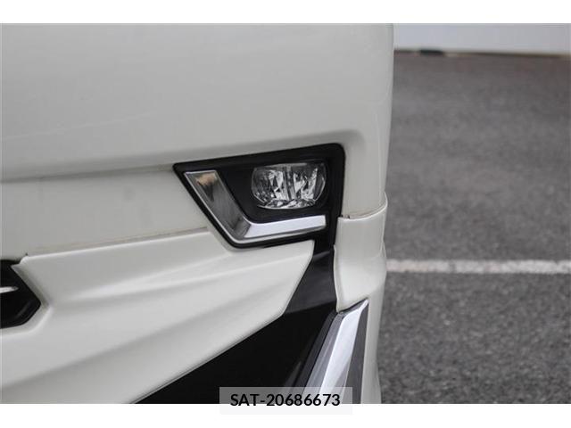 Toyota LAND CRUISER PRADO 2018-03 6676583-25