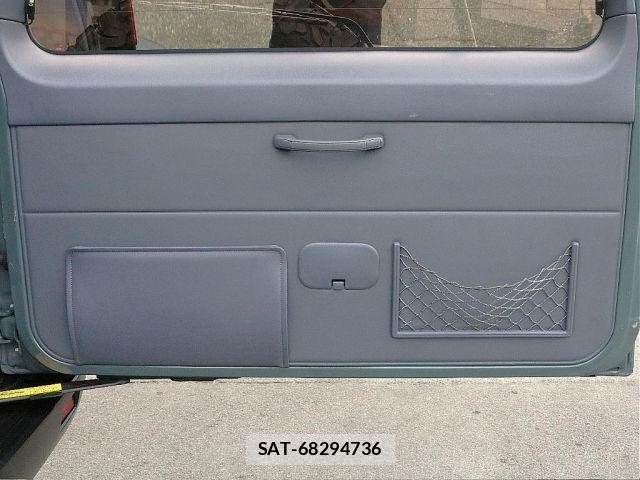 Toyota LAND CRUISER PRADO 2000-01 6676589-17