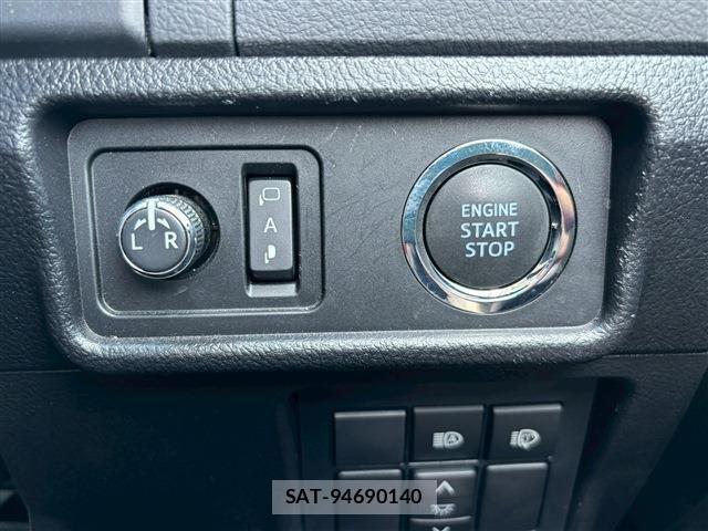 Toyota LAND CRUISER PRADO 2023-10 6691079-18