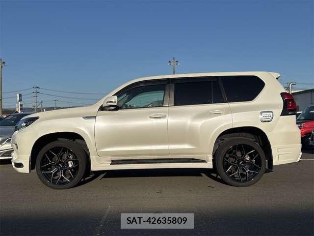Toyota LAND CRUISER PRADO 2023-04 6716456-23