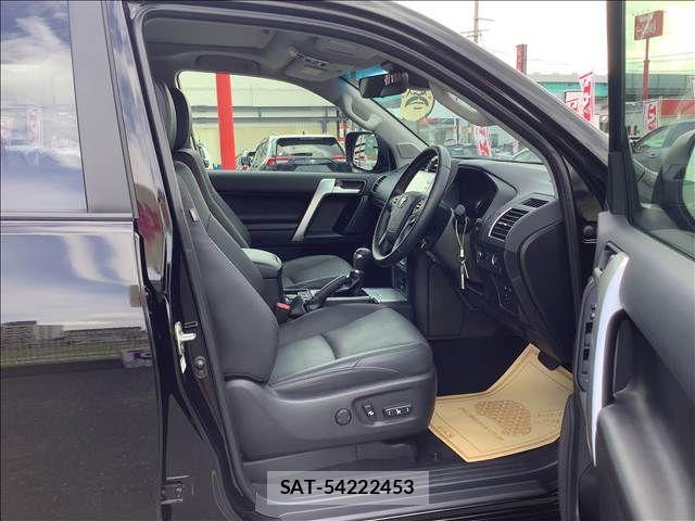 Toyota LAND CRUISER PRADO 2023-08 6752156-3