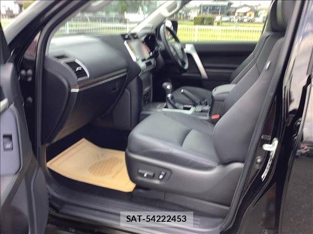 Toyota LAND CRUISER PRADO 2023-08 6752156-4