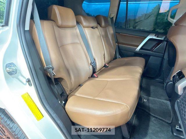 Toyota LAND CRUISER PRADO 2022-03 6752167-8