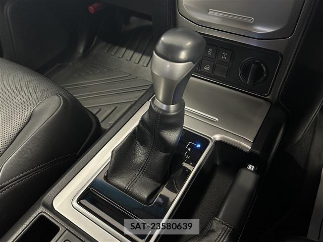 Toyota LAND CRUISER PRADO 2019-03 6752145-15