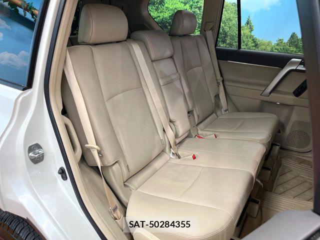 Toyota LAND CRUISER PRADO 2023-02 6815588-10