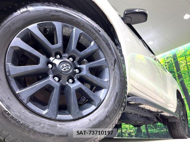 Toyota LAND CRUISER PRADO 2023-05 6815586-13