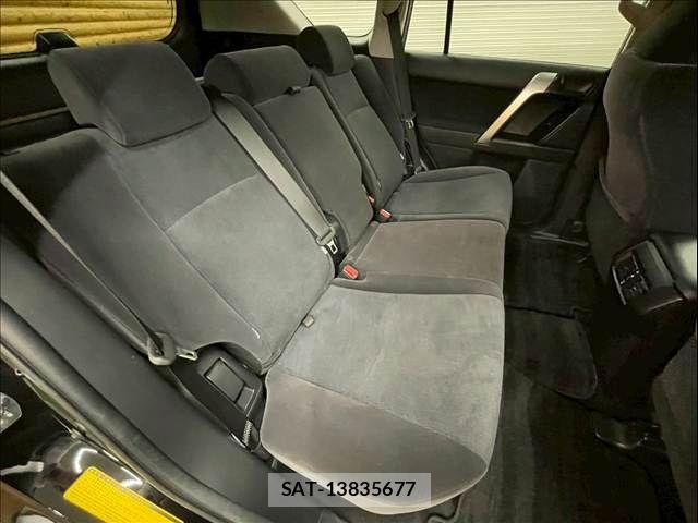 Toyota LAND CRUISER PRADO 2023-04 6815611-9