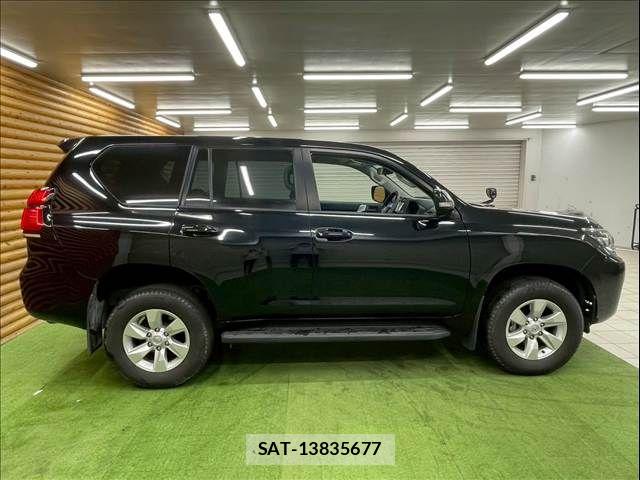 Toyota LAND CRUISER PRADO 2023-04 6815611-16
