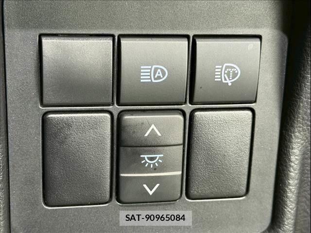 Toyota LAND CRUISER PRADO 2021-05 6815604-22