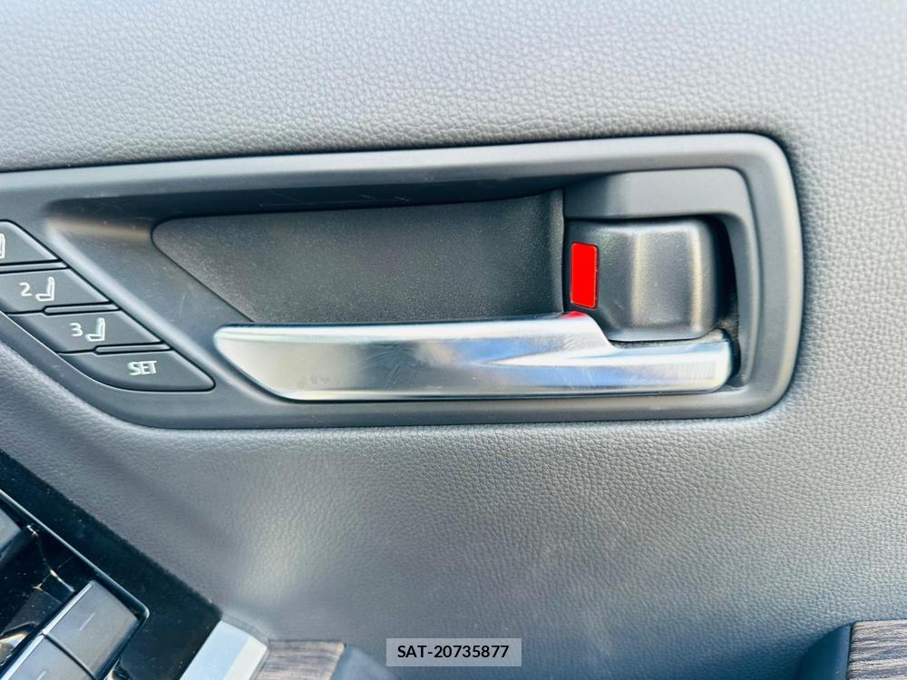 Toyota LAND CRUISER PRADO 2022-04 6936914-19