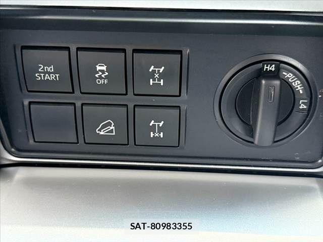 Toyota LAND CRUISER PRADO 2018-06 6994713-26