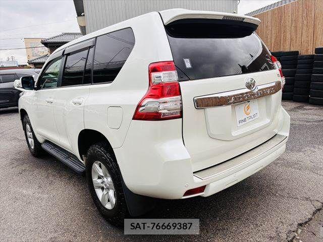 Toyota LAND CRUISER PRADO 2015-08 7020722-23