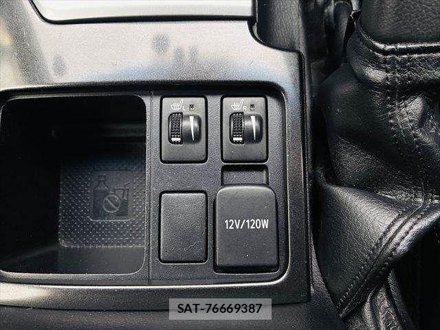 Toyota LAND CRUISER PRADO 2015-08 7020722-7