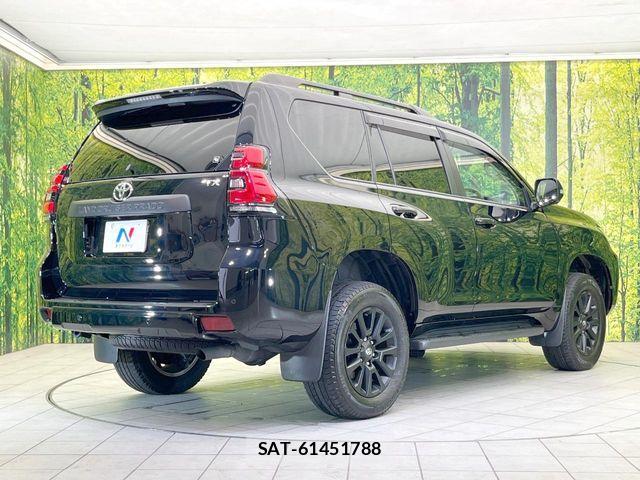 Toyota LAND CRUISER PRADO 2023-07 7059117-16