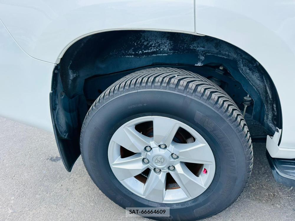 Toyota LAND CRUISER PRADO 2018 6960169-27