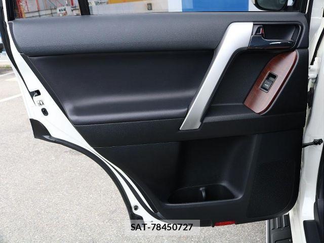 Toyota LAND CRUISER PRADO 2016-01 7059121-14