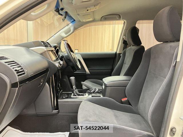 Toyota LAND CRUISER PRADO 2017-08 7059142-21