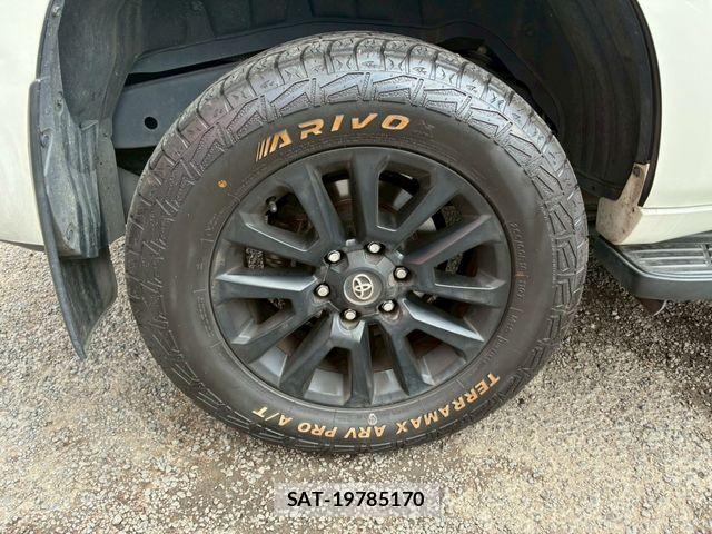 Toyota LAND CRUISER PRADO 2023-02 7059115-1