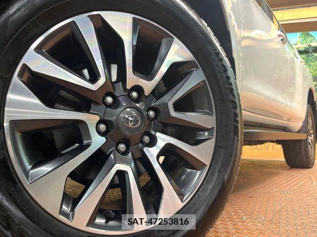 Toyota LAND CRUISER PRADO 2023-02 7059109-14
