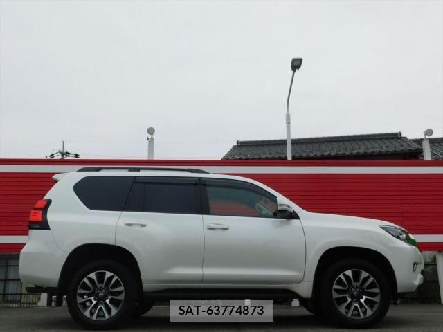 Toyota LAND CRUISER PRADO 2022-12 7059122-4